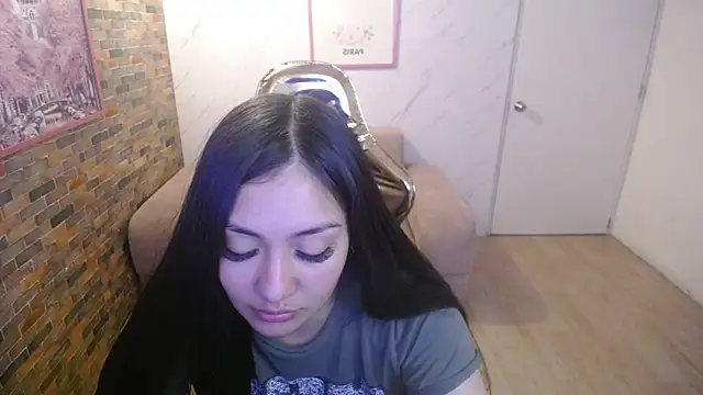 Ivony18 b online show from September 13, 2025, 3:06 am