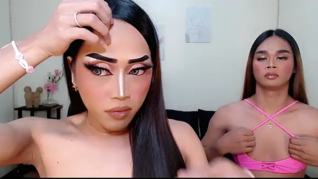 Snapshot of Lessandra_Lust chatting on September 17, 2025, 3:35 pm Lessandra Lust online show from September 17, 2025, 3:35 pm