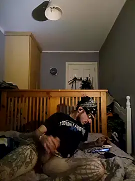 MODEST11 MMiILOO AMARO online show from October 11, 2025, 4:12 am