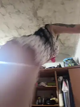 Snapshot of Xiomi_sexx chatting on November 3, 2025, 2:35 am Xiomi sexx online show from November 3, 2025, 2:35 am