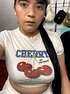 Snapshot of Xiomi_sexx chatting on November 4, 2025, 10:53 pm Xiomi sexx online show from November 4, 2025, 10:53 pm