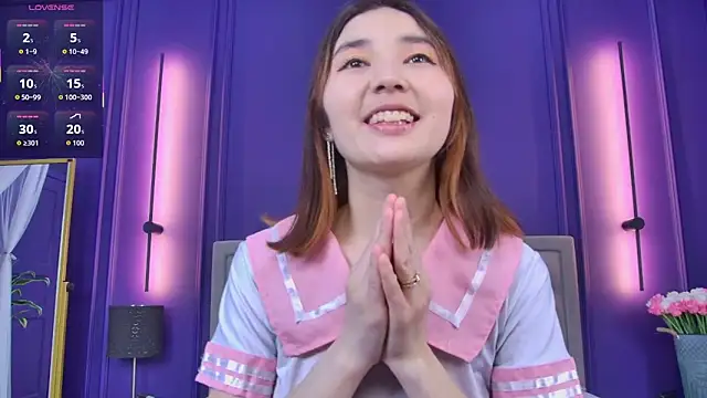 Snapshot of Sara__lu chatting on September 28, 2025, 2:00 pm Sara  lu online show from September 28, 2025, 2:00 pm
