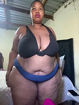 Curvycandy95 online show from June 10, 2026, 7:07 am
