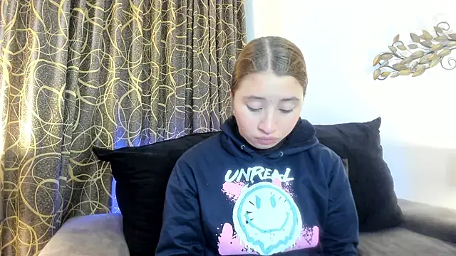 mia skys online show from February 26, 2026, 11:20 am