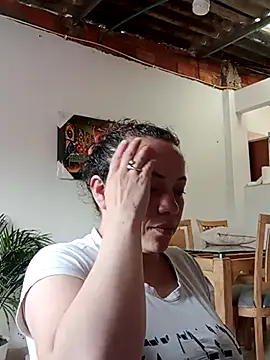 Snapshot of _honey12 chatting on October 31, 2025, 5:25 pm honey12 online show from October 31, 2025, 5:25 pm