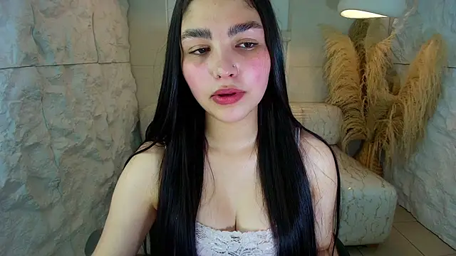 Snapshot of luna__r chatting on October 25, 2025, 7:52 pm luna  r online show from October 25, 2025, 7:52 pm