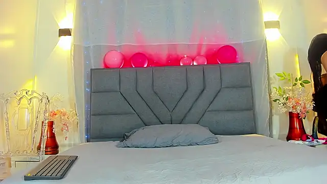 emma ayala online show from October 3, 2025, 7:11 pm