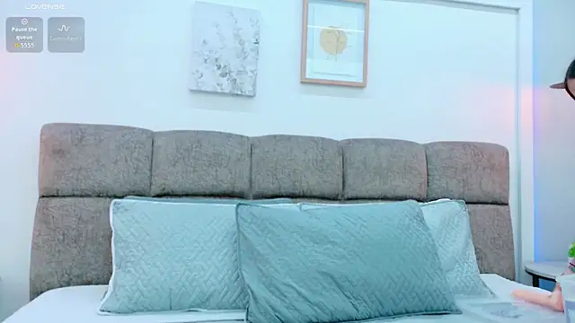 Ashley Evans22 online show from October 2, 2025, 7:54 pm