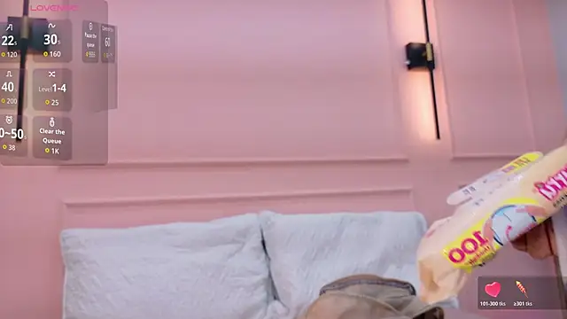 Ashley Evans22 online show from February 6, 2026, 8:12 pm