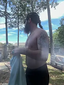 Snapshot of MrJones1313 chatting on April 8, 2026, 5:35 pm MrJones1313 online show from April 8, 2026, 5:35 pm