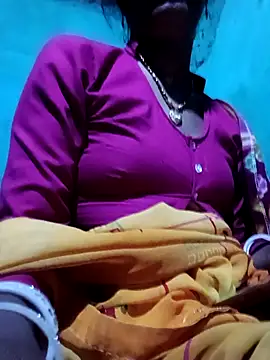 Snapshot of Radha8080 chatting on November 7, 2025, 4:07 pm Radha8080 online show from November 7, 2025, 4:07 pm