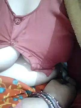 Snapshot of Nehaja33e chatting on November 26, 2025, 3:24 pm Nehaja33e online show from November 26, 2025, 3:24 pm