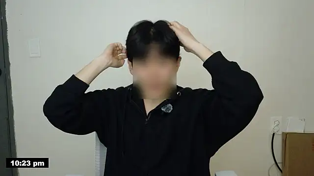 Snapshot of min9811 chatting on April 6, 2026, 1:23 pm min9811 online show from April 6, 2026, 1:23 pm