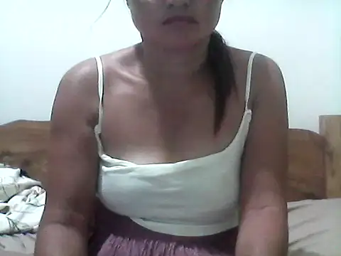 nathalie0045 online show from February 15, 2026, 10:03 am