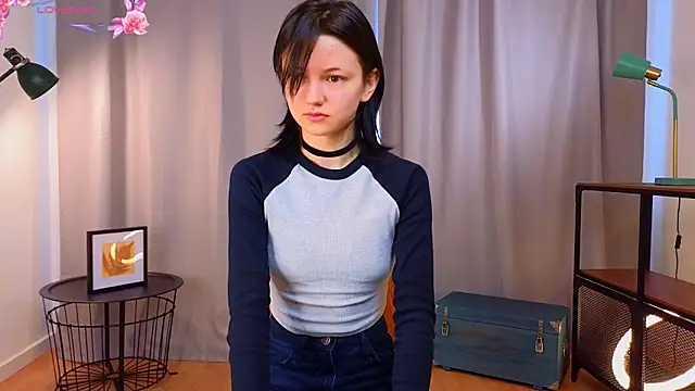 Snapshot of PamilaGrassle chatting on September 13, 2025, 4:12 am PamilaGrassle online show from September 13, 2025, 4:12 am