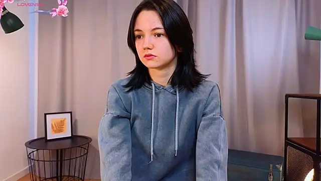 Snapshot of PamilaGrassle chatting on September 19, 2025, 3:52 am PamilaGrassle online show from September 19, 2025, 3:52 am