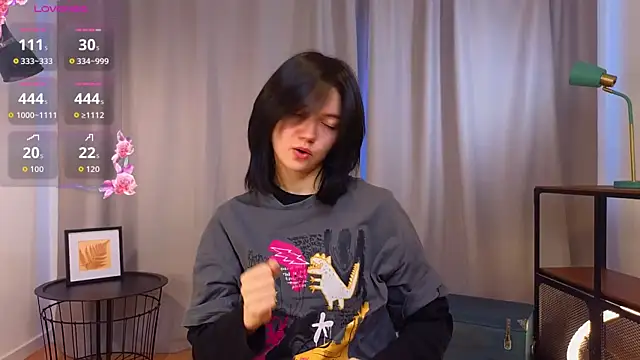 Snapshot of PamilaGrassle chatting on October 3, 2025, 4:09 am PamilaGrassle online show from October 3, 2025, 4:09 am