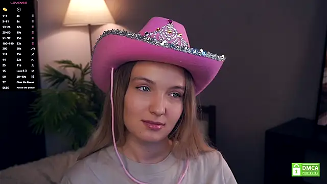 HongTomczak online show from October 30, 2025, 7:32 am