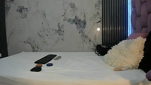 Mia Duarte1 online show from October 24, 2025, 7:32 pm