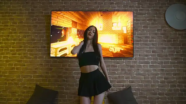 LessyLuiz online show from September 10, 2025, 11:05 pm