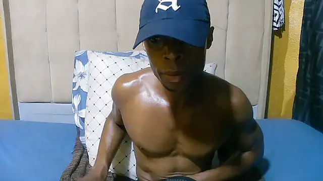 Teemanxxx25 online show from November 21, 2025, 9:35 pm