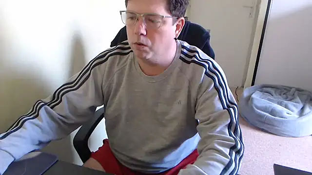 blueandwhite1 online show from March 2, 2025, 10:03 am