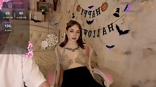 Crystal-Nuts online show from October 21, 2025, 7:03 pm