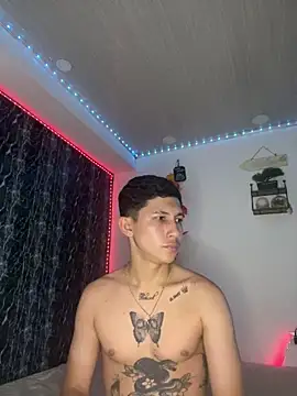 Alejandro BigCock22 online show from September 15, 2025, 2:33 am