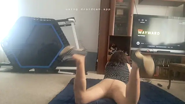 DependentDare1 online show from April 15, 2026, 6:48 pm