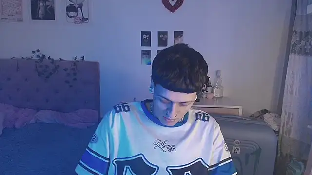 Snapshot of 2cyboy_ chatting on September 14, 2025, 9:14 pm 2cyboy online show from September 14, 2025, 9:14 pm