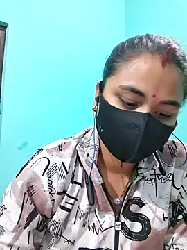 Snapshot of DivyaBhabhi69@xh chatting on May 18, 2026, 3:51 pm DivyaBhabhi69xh online show from May 18, 2026, 3:51 pm