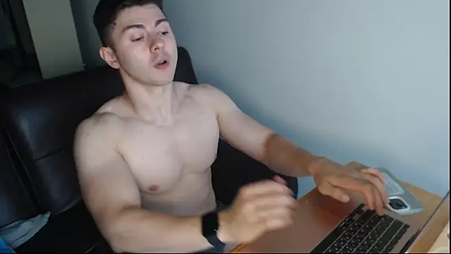 Snapshot of muscledoctor24 chatting on September 17, 2025, 8:27 am muscledoctor24 online show from September 17, 2025, 8:27 am