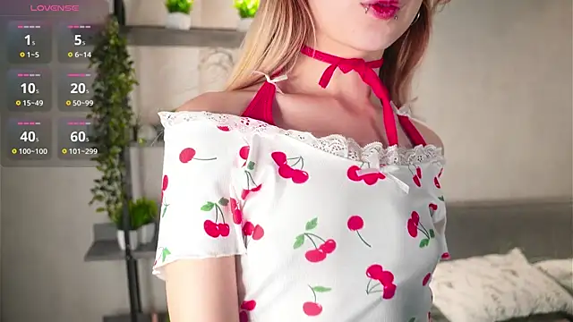 Snapshot of CameliaGlaue chatting on October 7, 2025, 10:12 am CameliaGlaue online show from October 7, 2025, 10:12 am