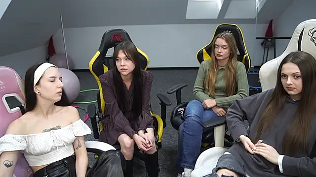 Snapshot of _Lili_054 chatting on September 25, 2025, 10:30 am  Lili 054 online show from September 25, 2025, 10:30 am