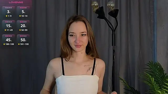 Snapshot of _Iry_ chatting on October 13, 2025, 3:17 am  Iry  online show from October 13, 2025, 3:17 am