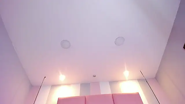 Snapshot of CarolinaFerrer chatting on October 1, 2025, 12:33 pm CarolinaFerrer online show from October 1, 2025, 12:33 pm