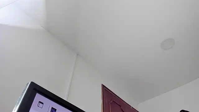 Snapshot of CarolinaFerrer chatting on November 11, 2025, 4:18 pm CarolinaFerrer online show from November 11, 2025, 4:18 pm