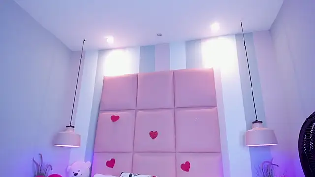 Snapshot of CarolinaFerrer chatting on February 12, 2026, 1:28 pm CarolinaFerrer online show from February 12, 2026, 1:28 pm