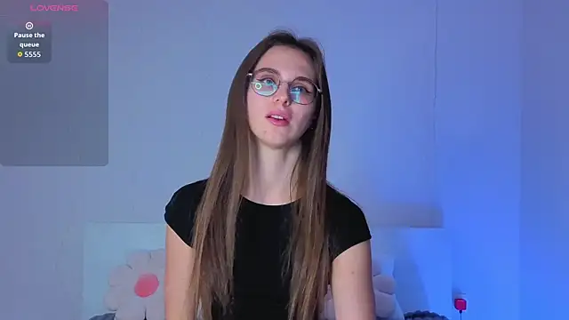 Yumi Ai online show from October 9, 2025, 7:01 pm