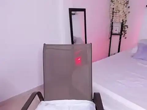 selene boyer online show from September 17, 2025, 4:08 pm