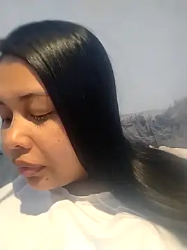 Alessandraa- online show from February 22, 2026, 3:21 pm