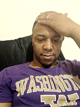 Snapshot of MrHandsome87 chatting on December 23, 2025, 12:41 am MrHandsome87 online show from December 23, 2025, 12:41 am