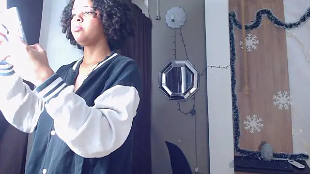 miss leidy  online show from January 19, 2026, 5:11 am