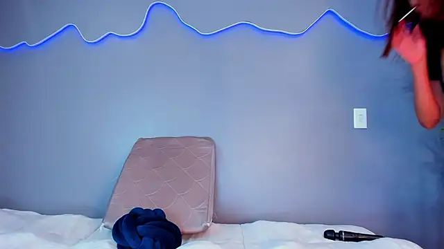 AlinaSweett  online show from November 16, 2025, 4:01 pm