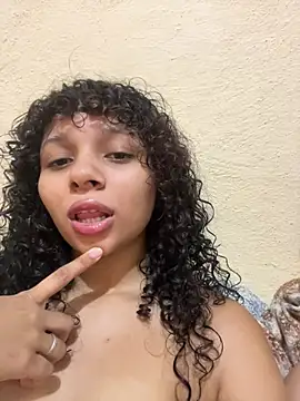 Casal-foda braba online show from February 5, 2026, 1:38 pm