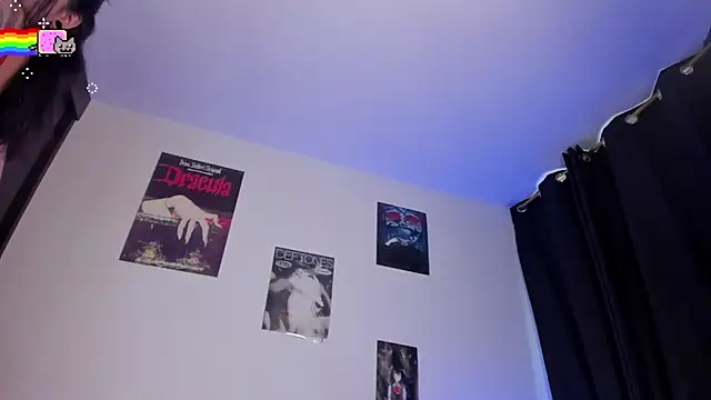 Velvet Moon1 online show from September 30, 2025, 4:34 pm