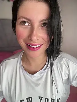 Mia salinass online show from April 10, 2026, 6:01 pm