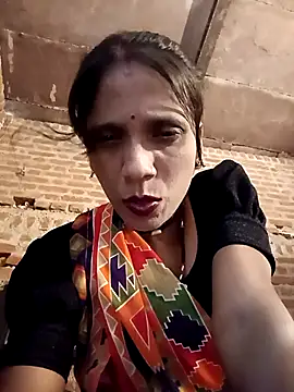 Snapshot of Xx_pooja chatting on October 2, 2025, 9:16 am Xx pooja online show from October 2, 2025, 9:16 am