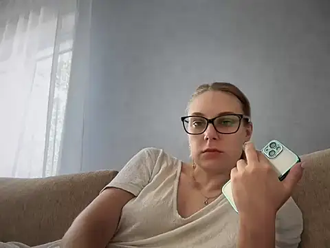 NikexPretty online show from September 10, 2025, 8:58 am