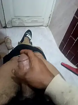 Shekoooooooo9oooo online show from April 22, 2026, 8:32 pm